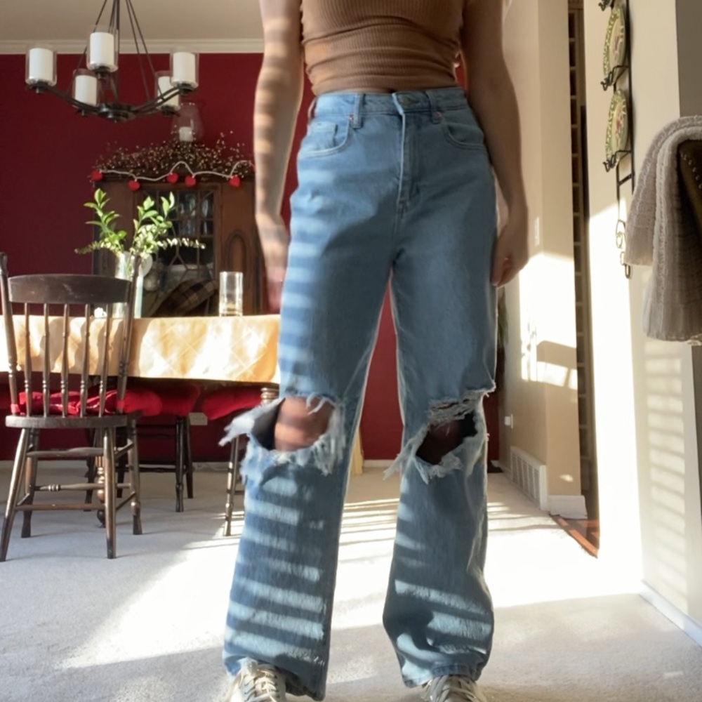 Wide Leg Ripped Jeans - Picture 3 of 4